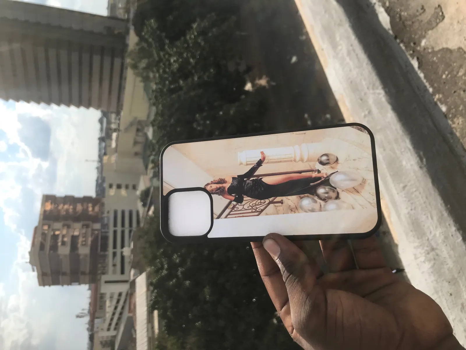 Custom phone cover mockup — iPhone 7 / 7 Plus